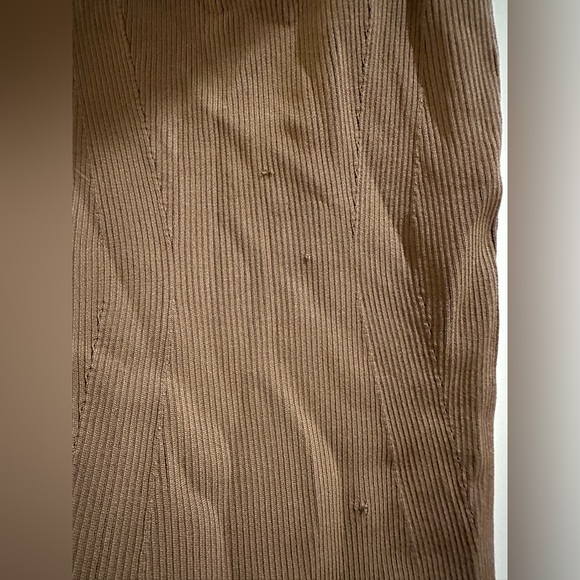 GUESS BY MARCIANO: NWT! Aretha Ribbed Sleeveless Top size XS. Sold out on site! - Picture 6 of 6